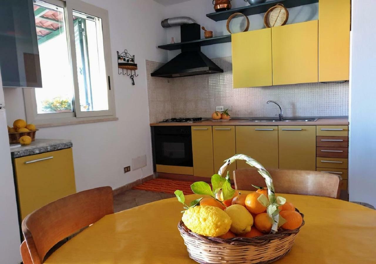 Вілла Casa Delle Salinelle Ласкарі Екстер'єр фото